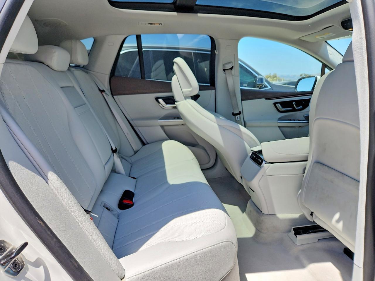 2023 Mercedes-Benz Eqe Suv 350 4Matic - zdjęcie 11
