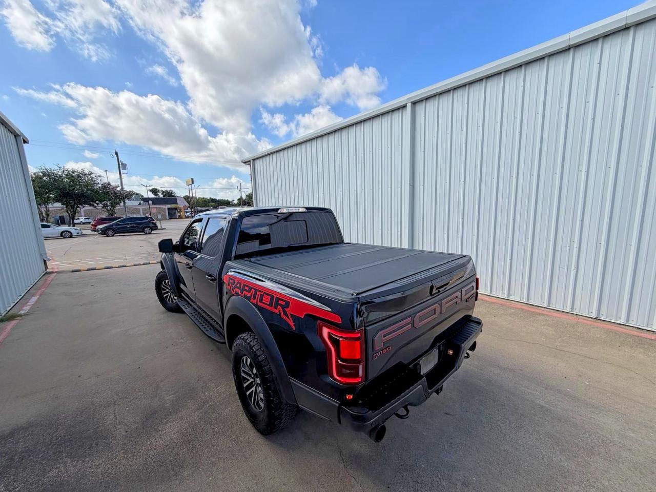 2019 Ford F150 Raptor - zdjęcie 3