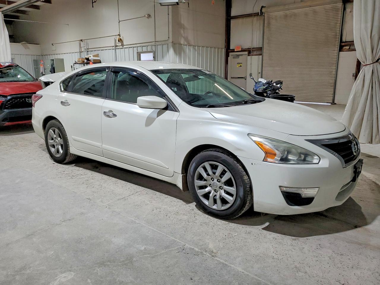 2015 Nissan Altima 2.5 S - zdjęcie 4