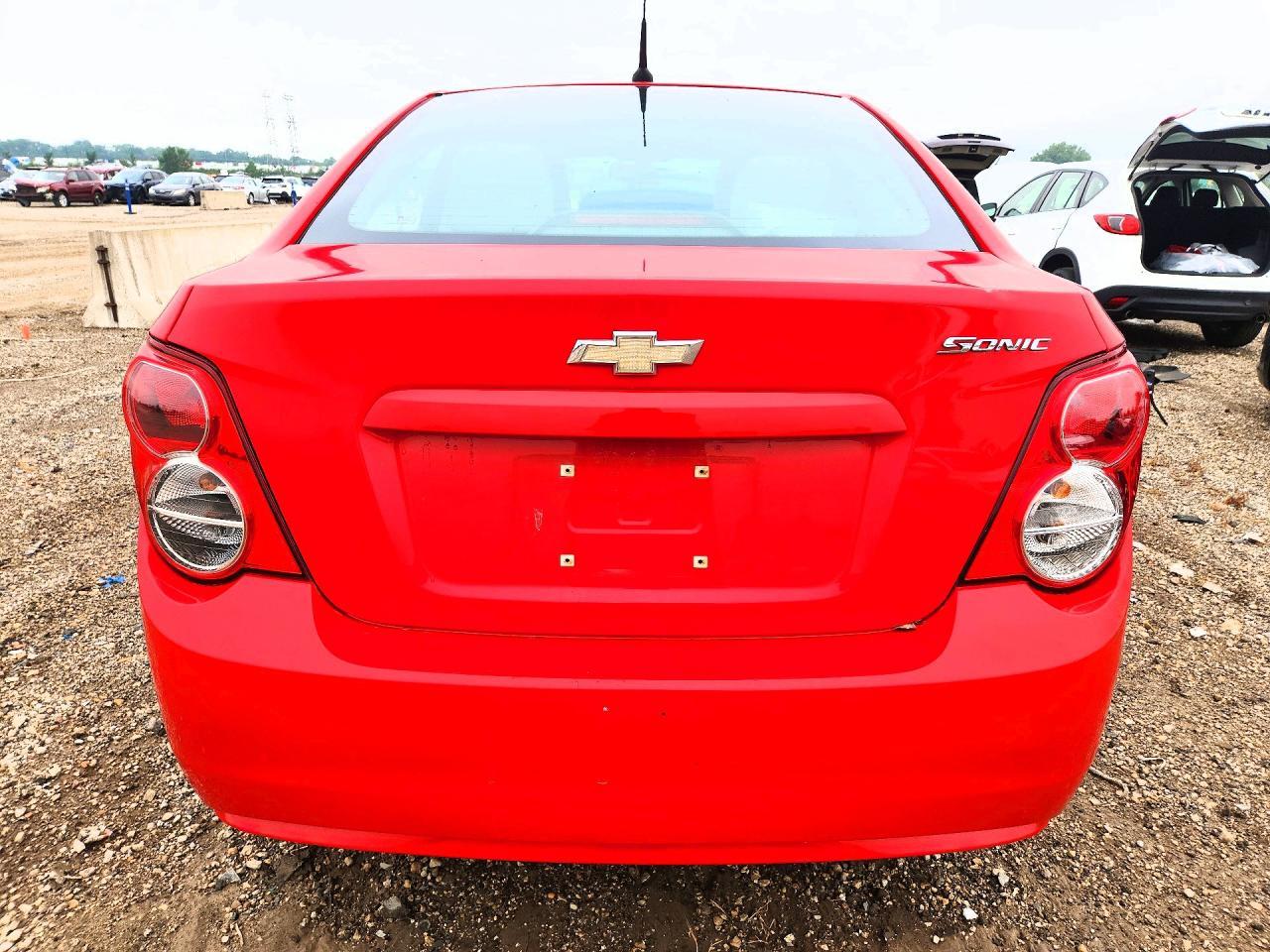 2014 Chevrolet Sonic Ls - zdjęcie 6