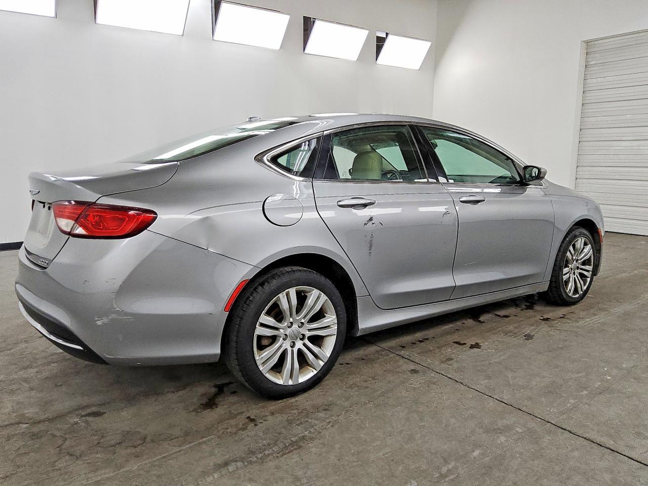 2015 Chrysler 200 Limited - zdjęcie 3