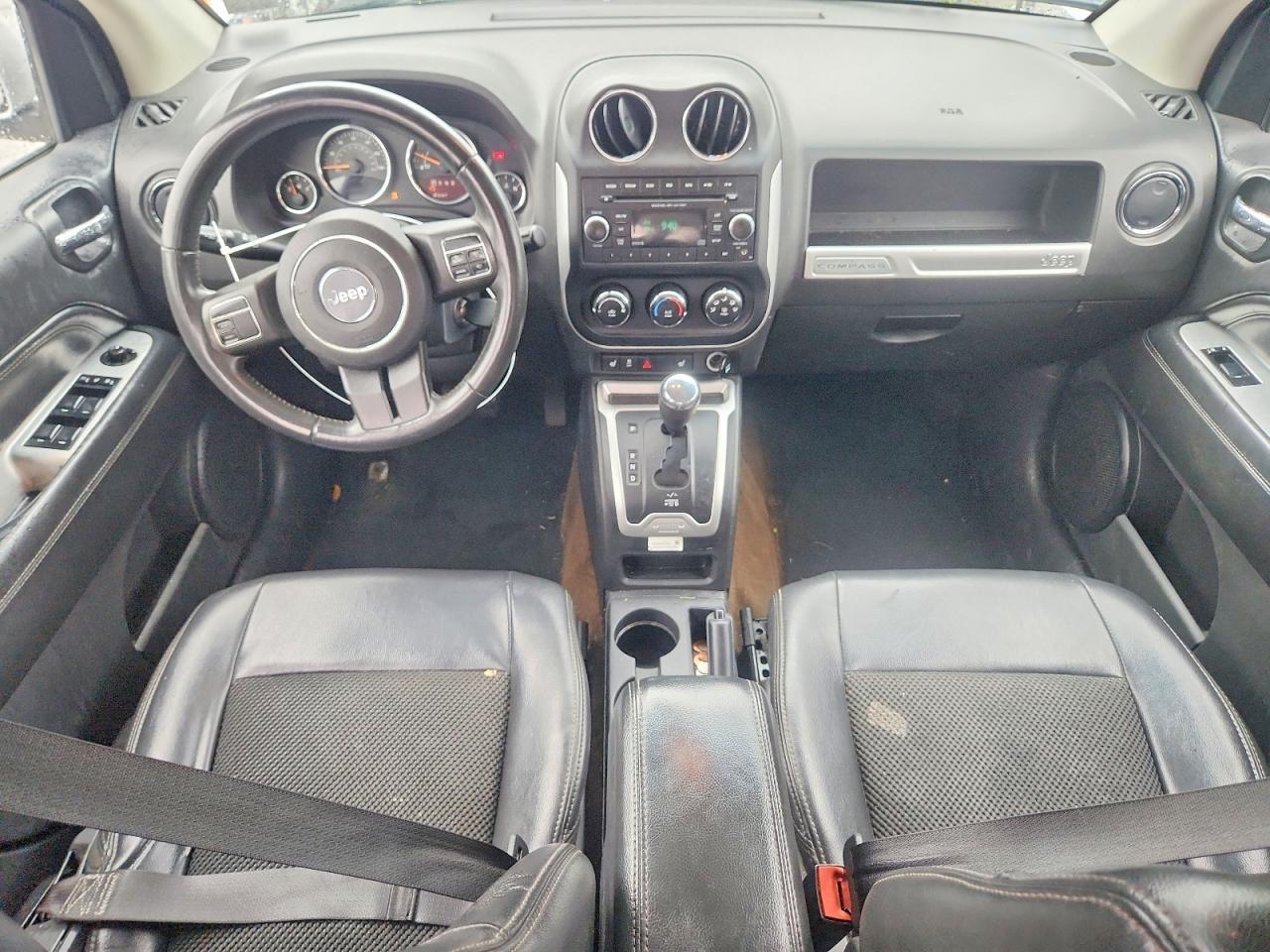 2014 Jeep Compass Latitude - zdjęcie 8