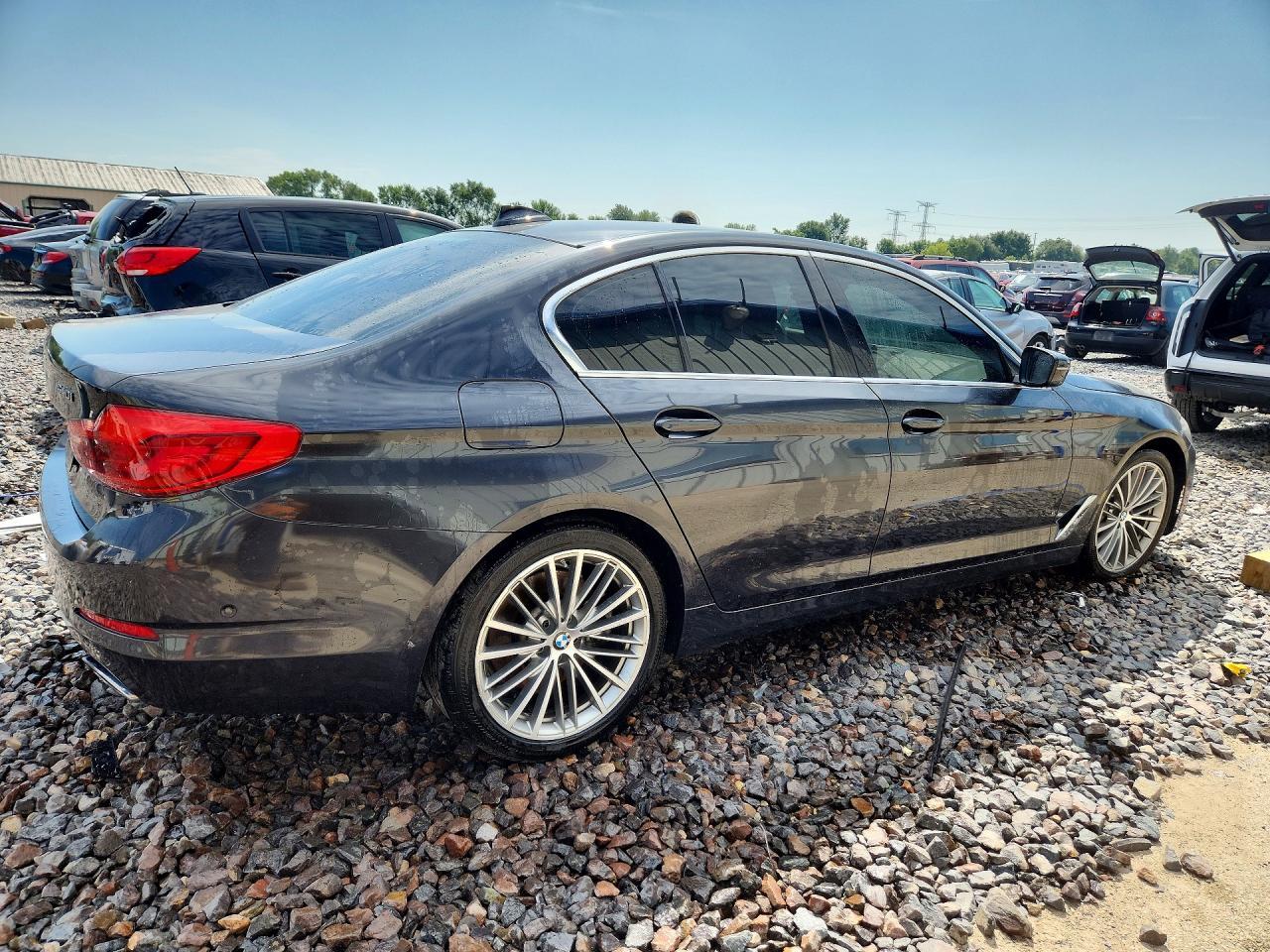 2019 BMW Seria 5 540i - zdjęcie 3