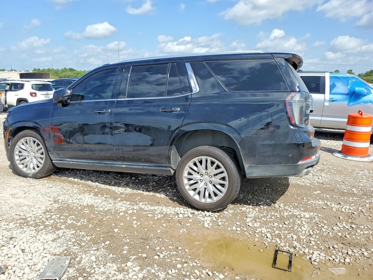 2025 Chevrolet Tahoe K1500 High Country - zdjęcie 2