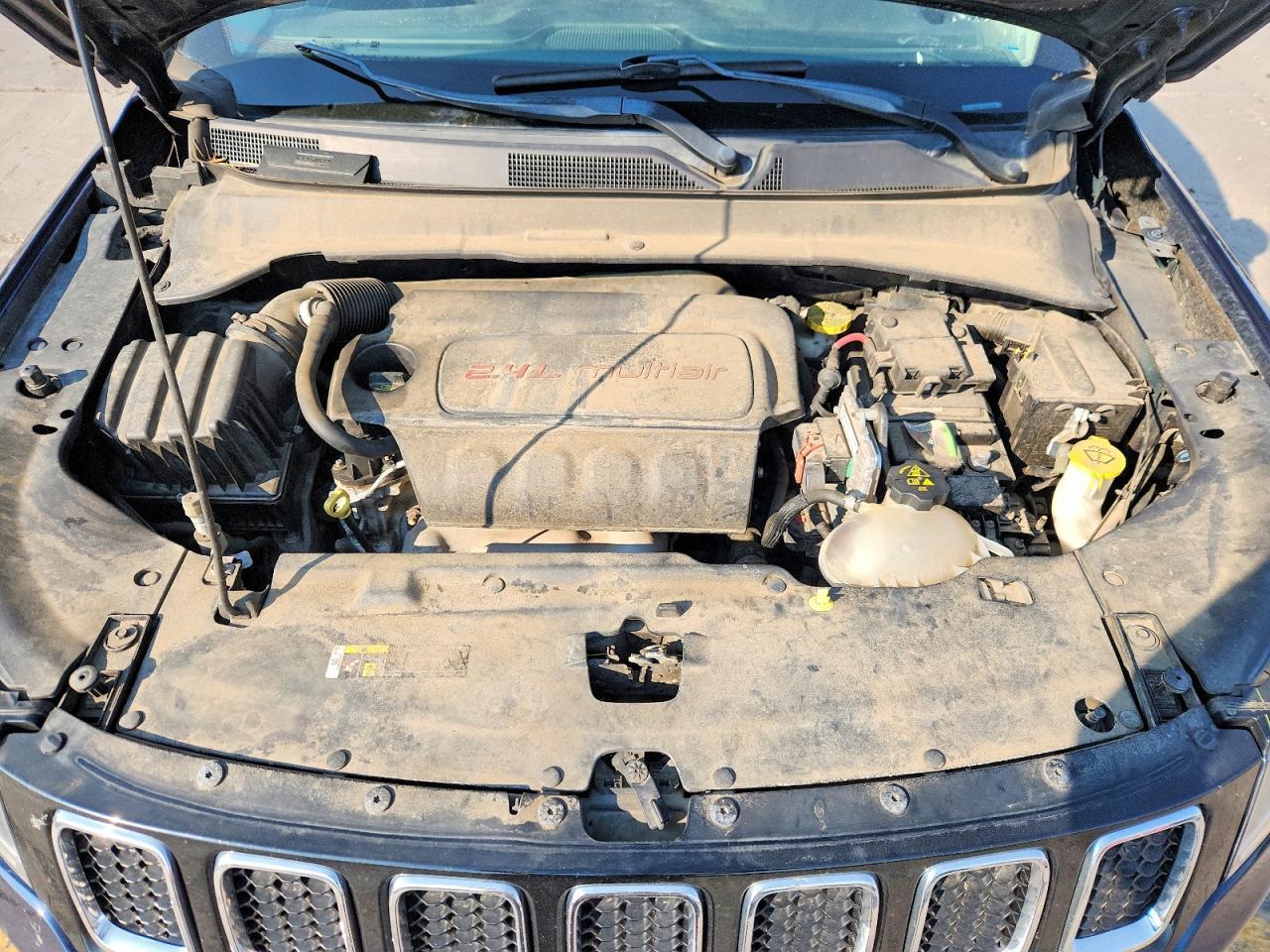 2018 Jeep Compass Latitude - zdjęcie 12