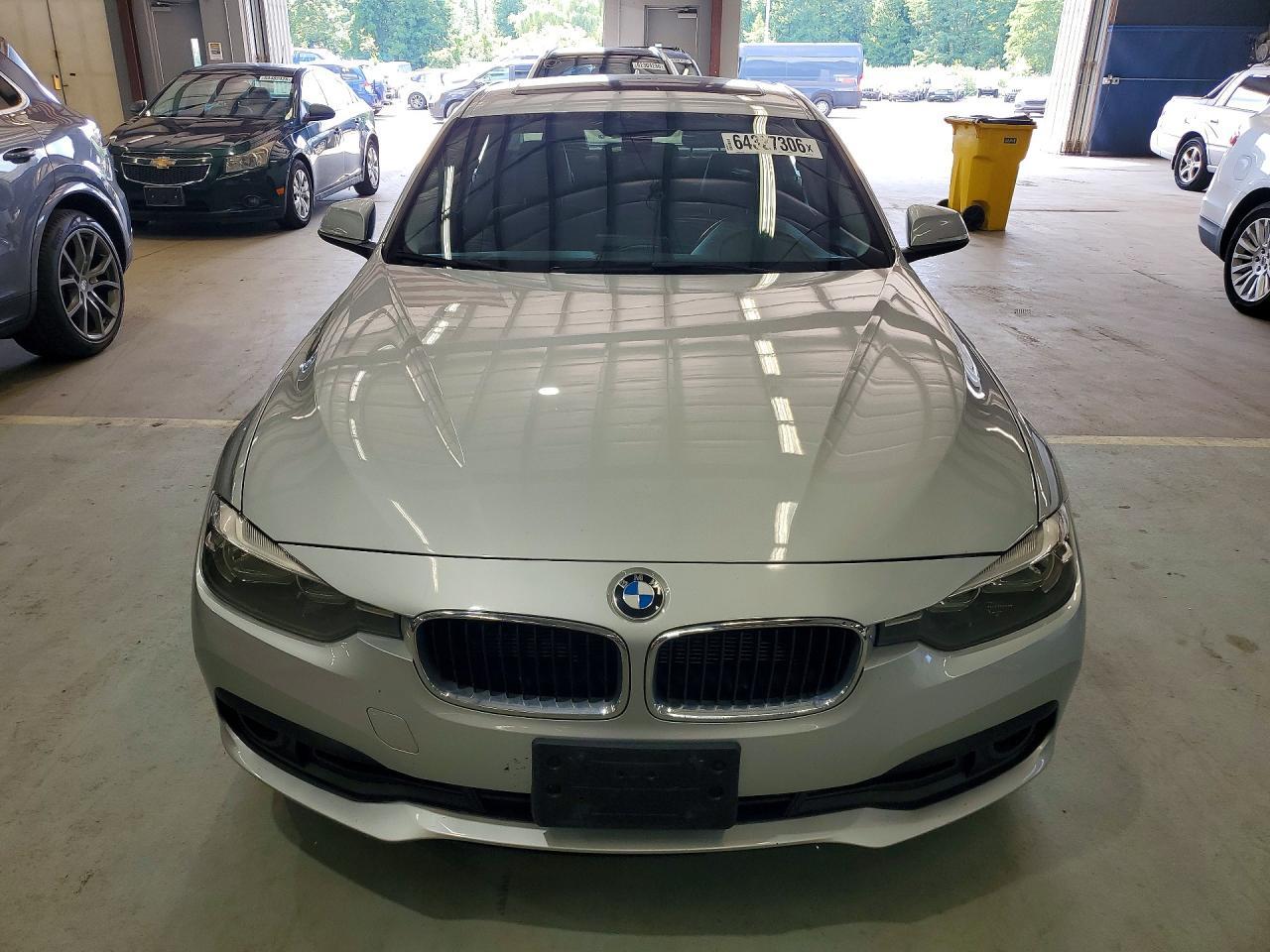 2016 BMW 320 Xi - zdjęcie 5