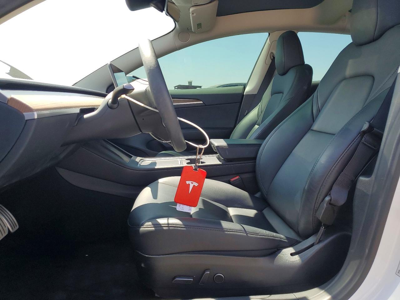 2023 Tesla Model 3 - zdjęcie 7