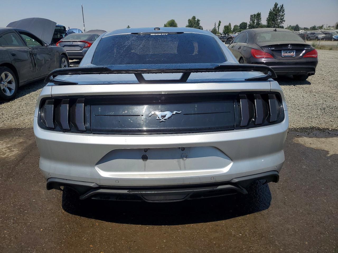 2018 Ford Mustang Base - zdjęcie 6
