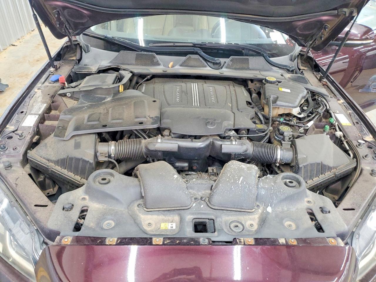 2016 Jaguar Xj - zdjęcie 11