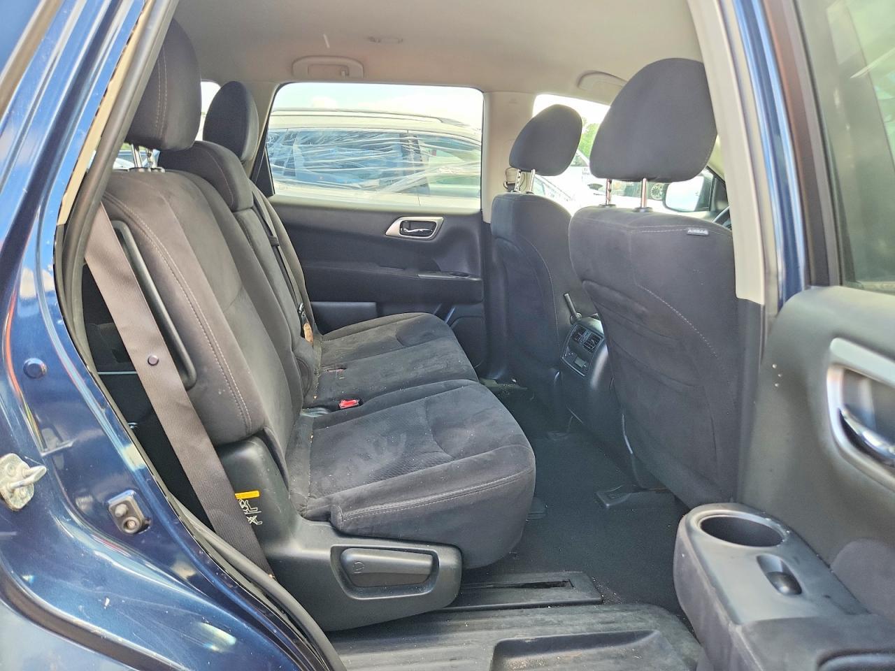 2013 Nissan Pathfinder S - zdjęcie 11