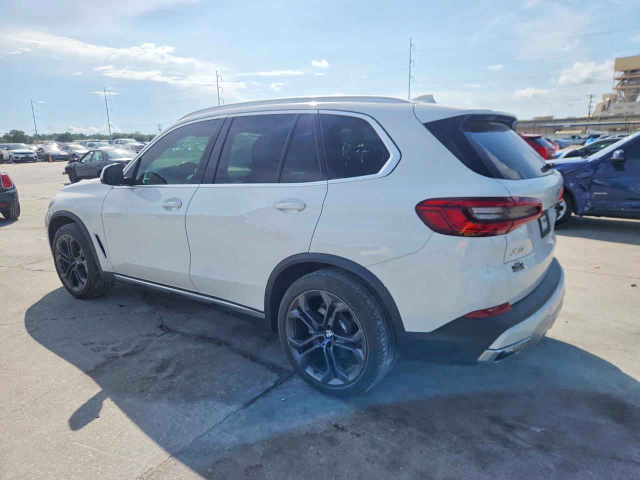 2019 BMW X5 xDrive40I - zdjęcie 2