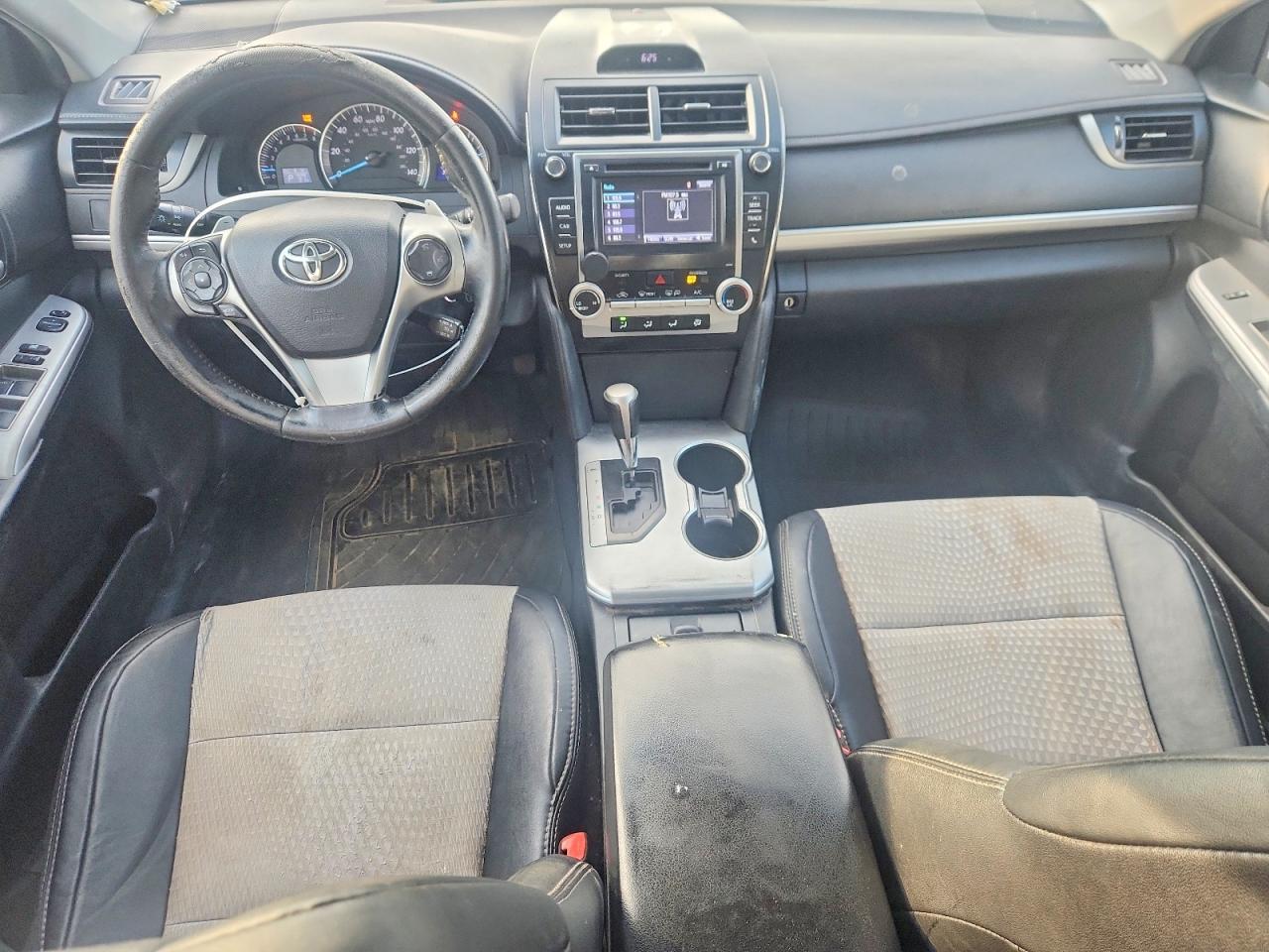 2014 Toyota Camry Se - zdjęcie 8