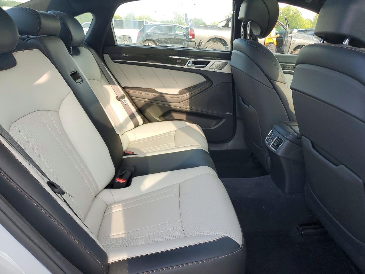 2019 Genesis G80 3.3T Sport - zdjęcie 10