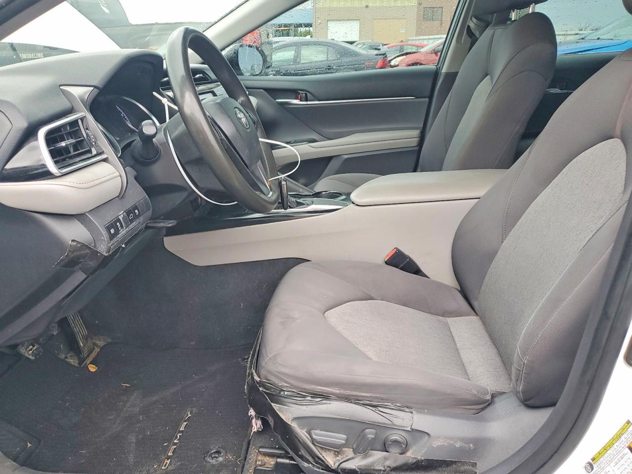 2018 Toyota Camry Le - zdjęcie 7