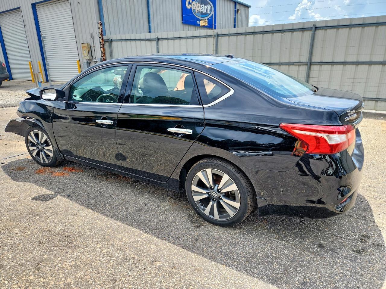 2018 Nissan Sentra Sl - zdjęcie 2