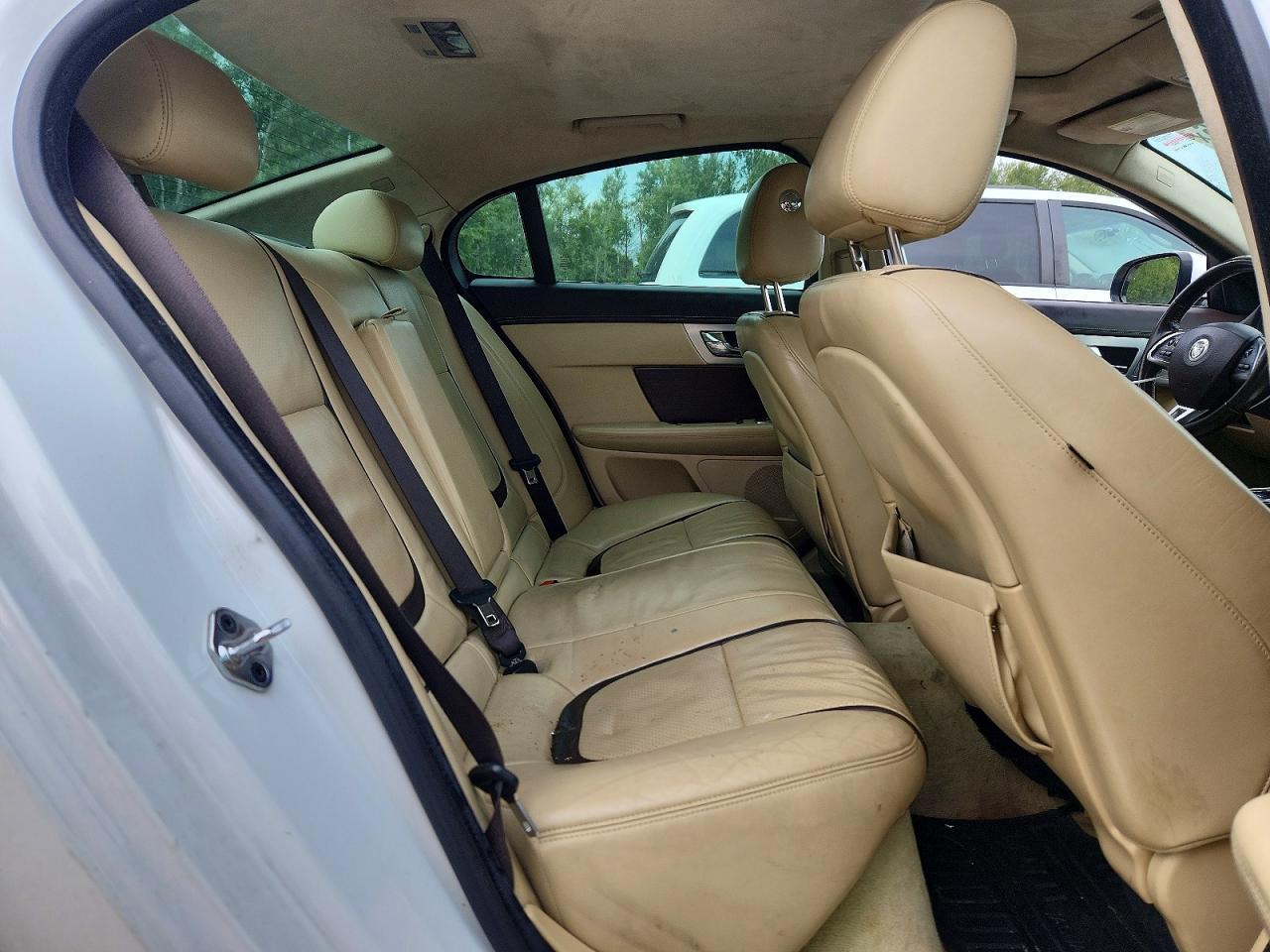 2013 Jaguar Xf - zdjęcie 10