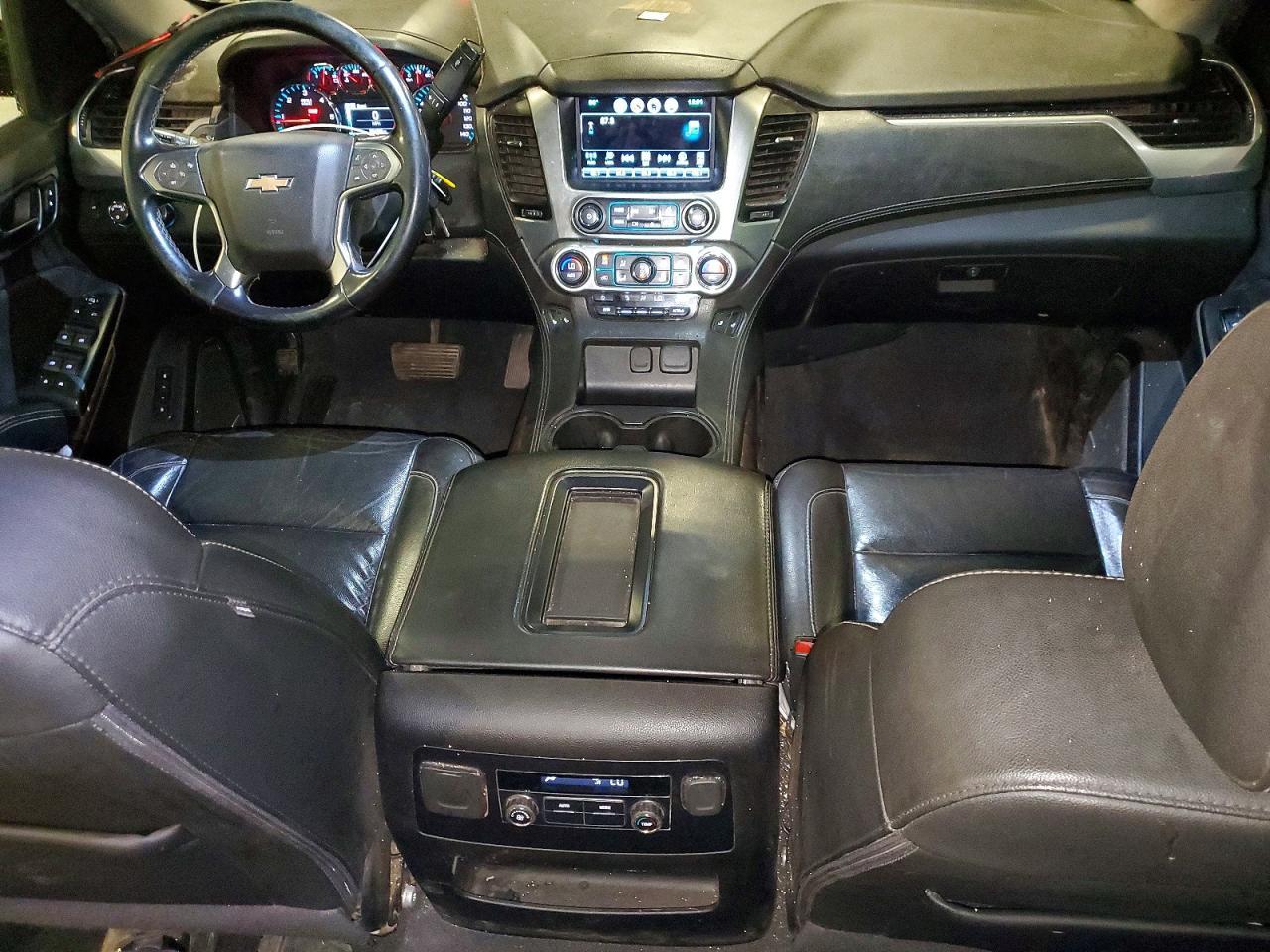 2020 Chevrolet Suburban K1500 Lt - zdjęcie 8