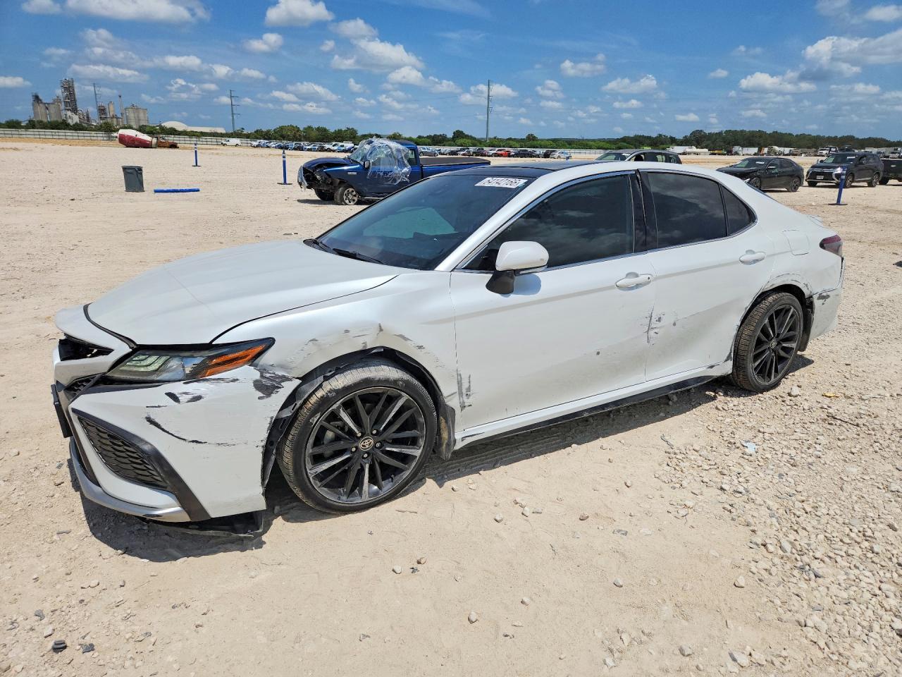 2021 Toyota Camry Xse - zdjęcie główne