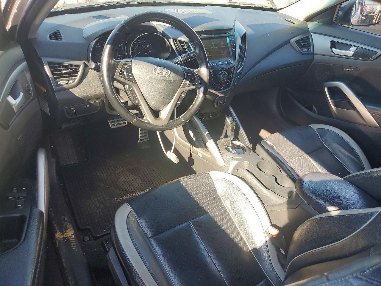 2015 Hyundai Veloster Turbo - zdjęcie 8