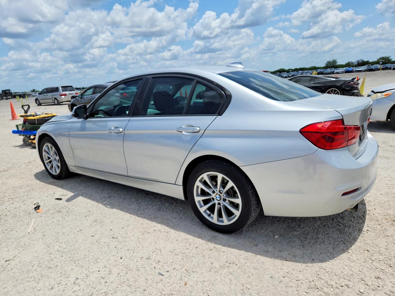 2016 BMW 320 I - zdjęcie 2
