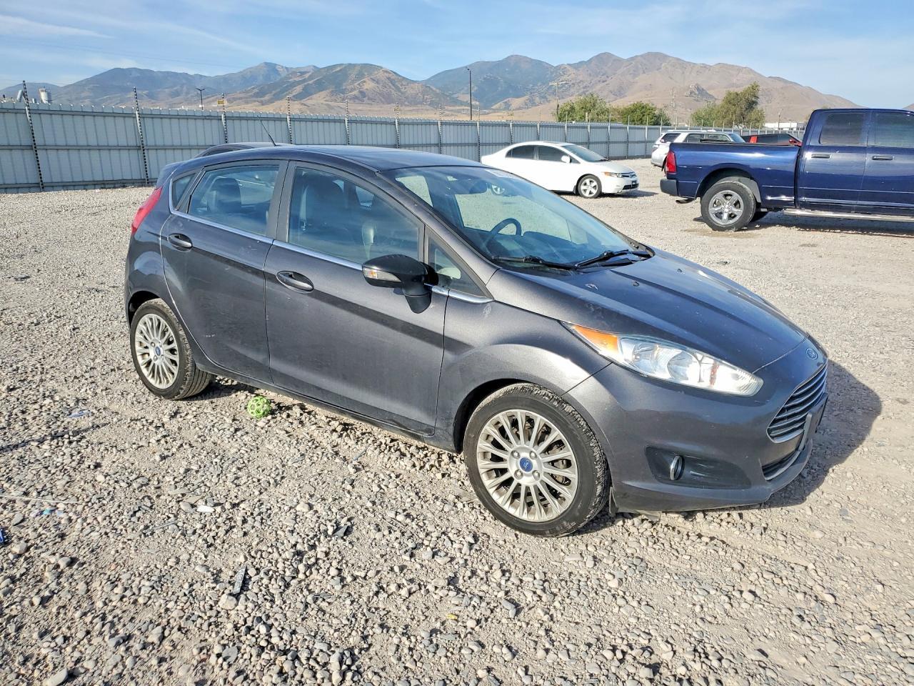 Ford Fiesta - zdjęcie 4