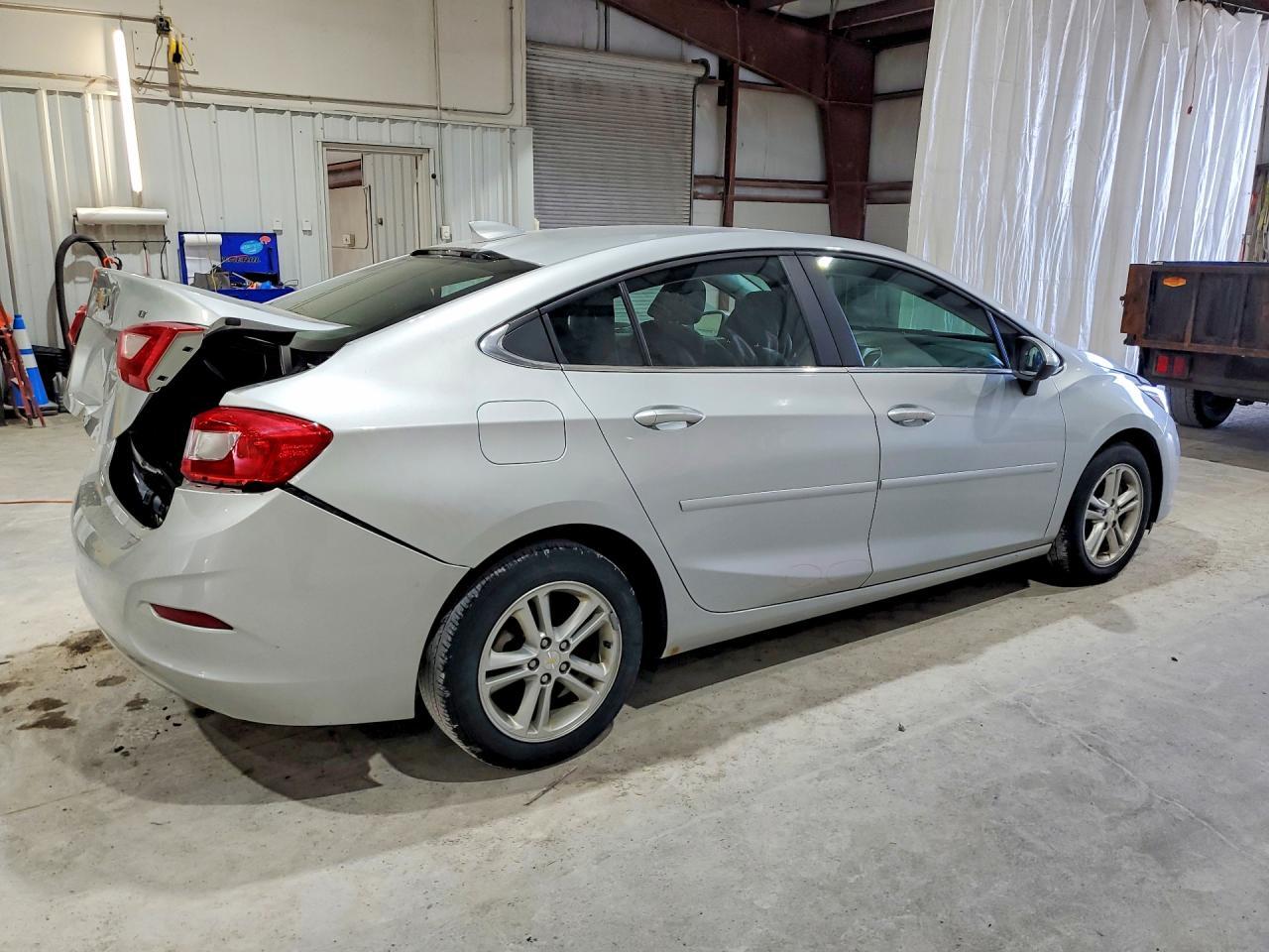2016 Chevrolet Cruze Lt - zdjęcie 3