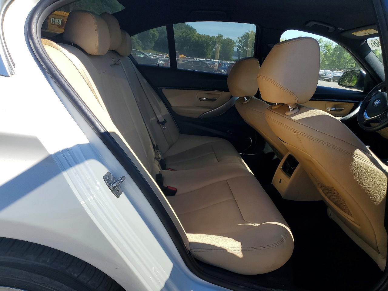2018 BMW 330 Xi - zdjęcie 10