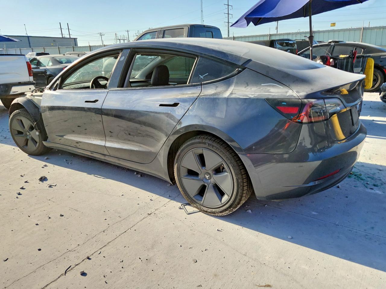 2022 Tesla Model 3 - zdjęcie 2