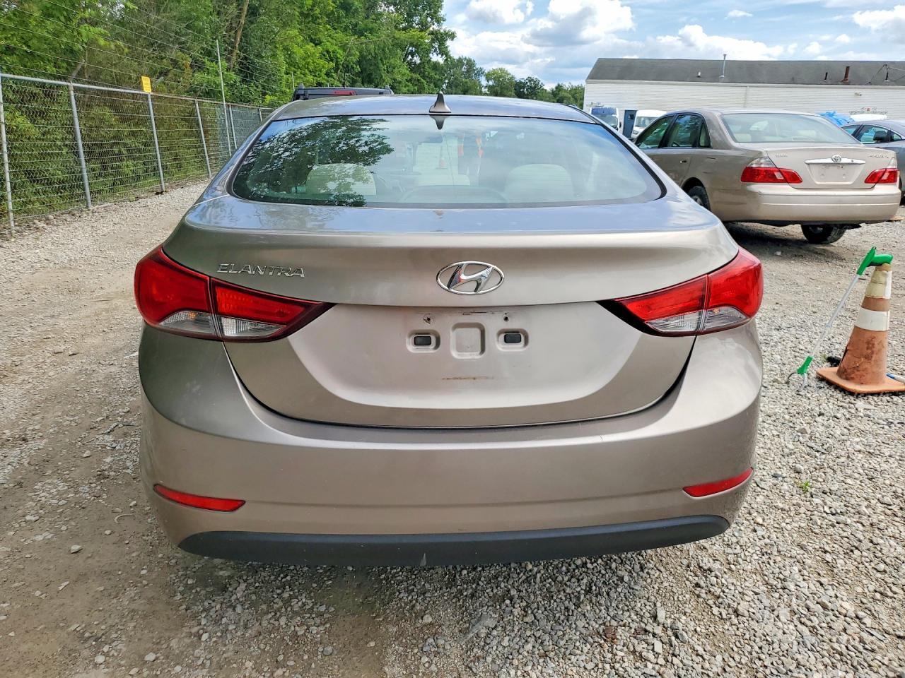 2014 Hyundai Elantra Se - zdjęcie 6