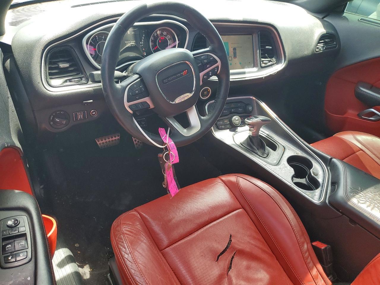2016 Dodge Challenger R/T - zdjęcie 8