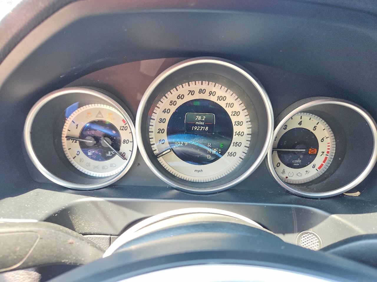 2016 Mercedes-Benz E 350 - zdjęcie 9