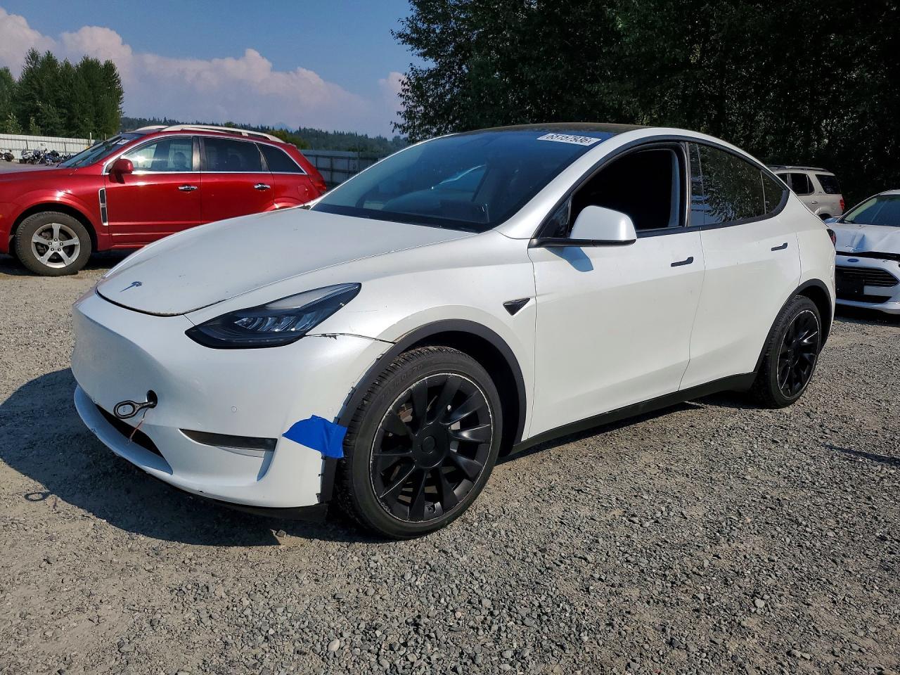 2020 Tesla Model Y - zdjęcie główne