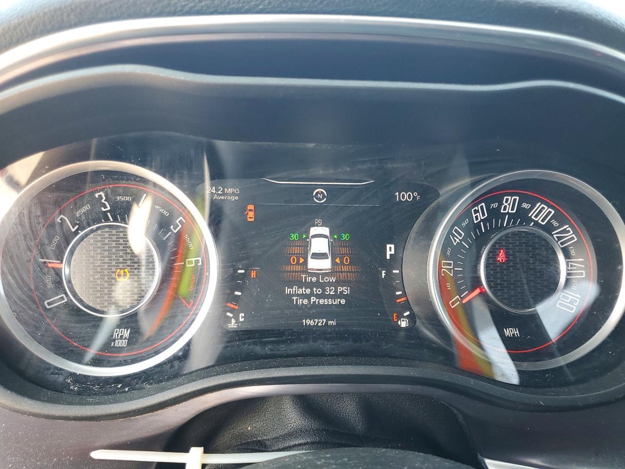 2015 Dodge Challenger Sxt - zdjęcie 9