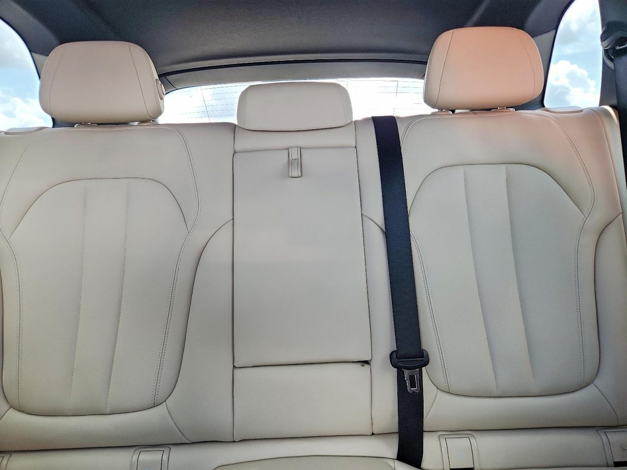 2022 BMW X5 xDrive40I - zdjęcie 10