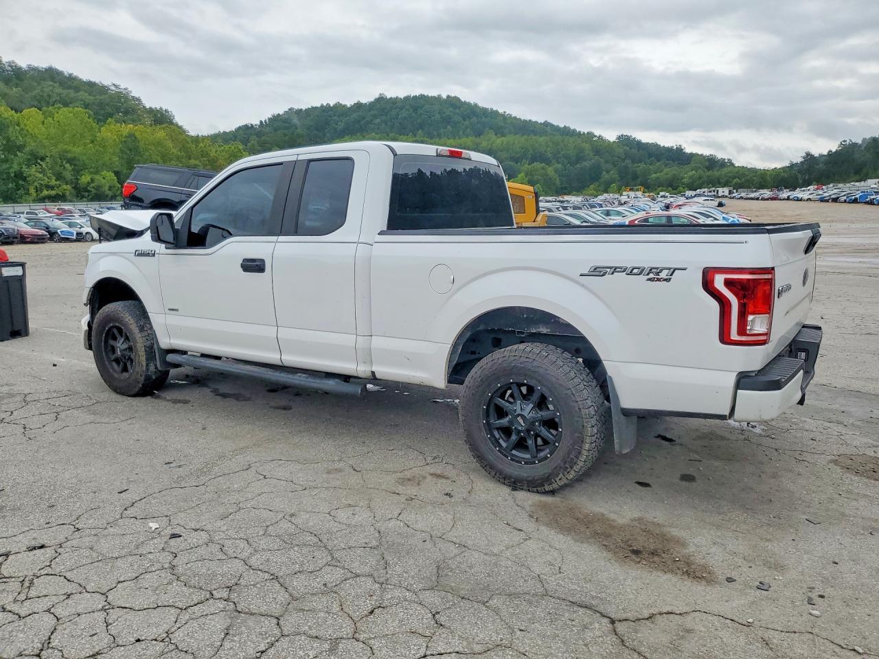 2015 Ford F150 Super Cab - zdjęcie 2