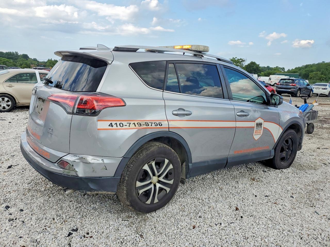 2016 Toyota Rav4 Le - zdjęcie 3