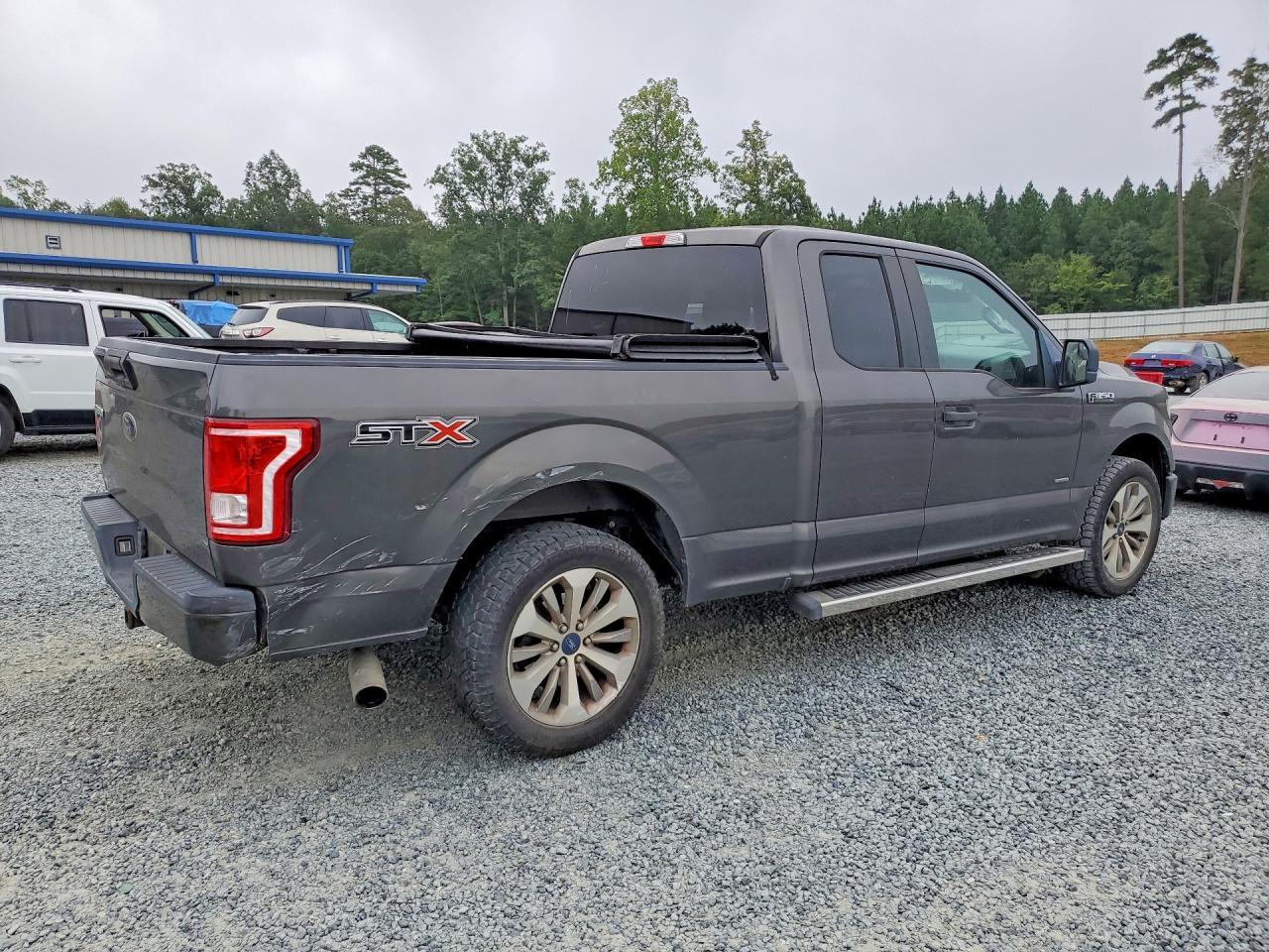 2017 Ford F150 Super Cab - zdjęcie 3
