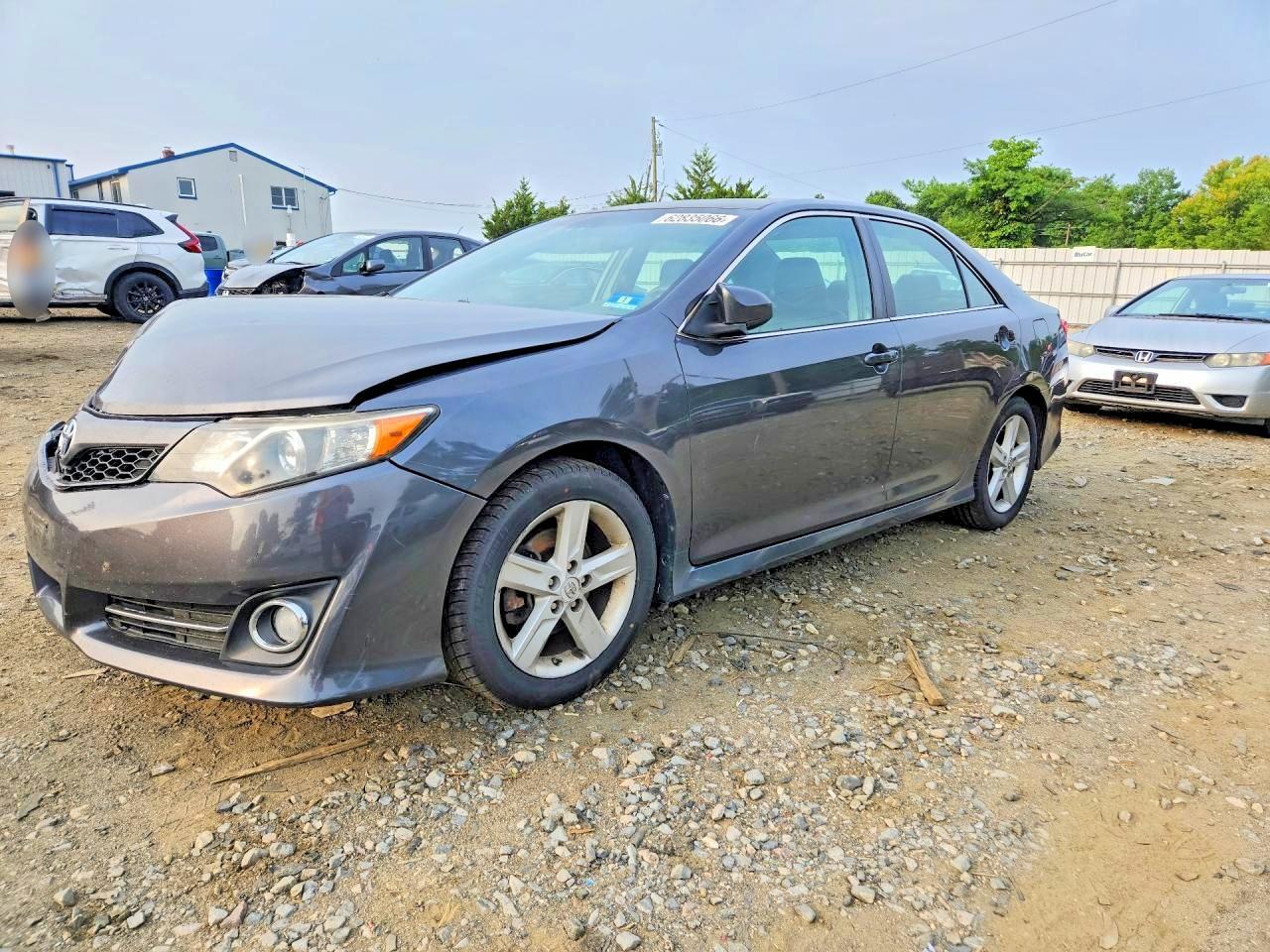 2013 Toyota Camry Se - zdjęcie główne