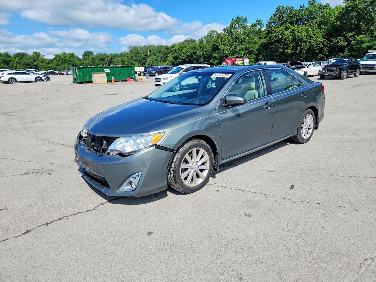 2014 Toyota Camry Xle - zdjęcie główne