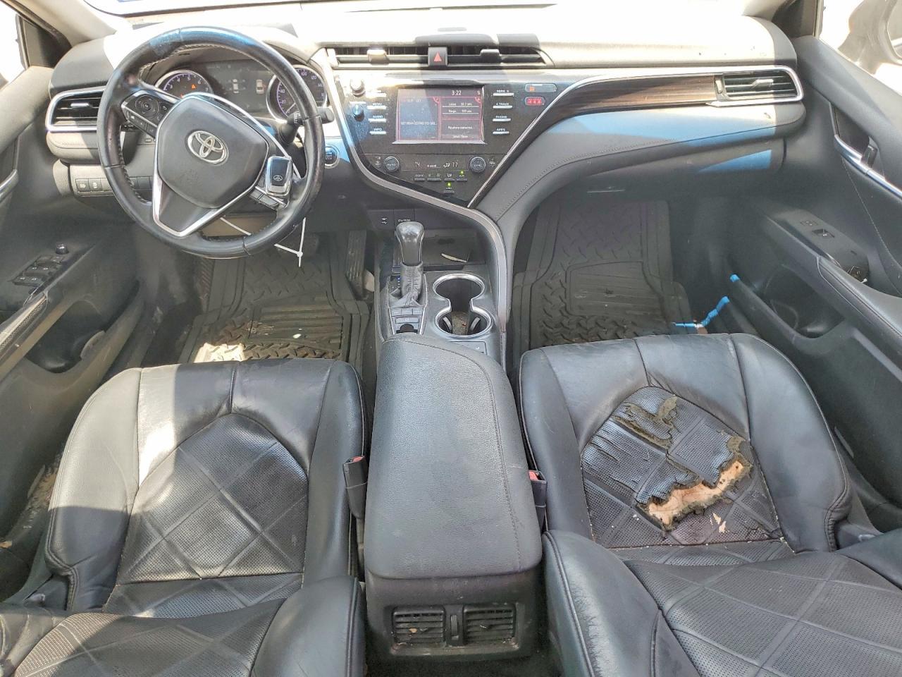 2018 Toyota Camry Xle - zdjęcie 8