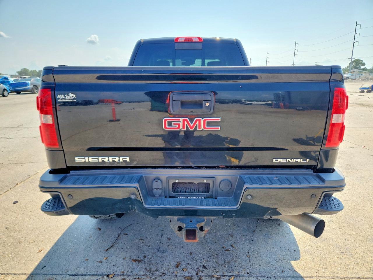 2016 GMC Sierra K2500 Denali - zdjęcie 6