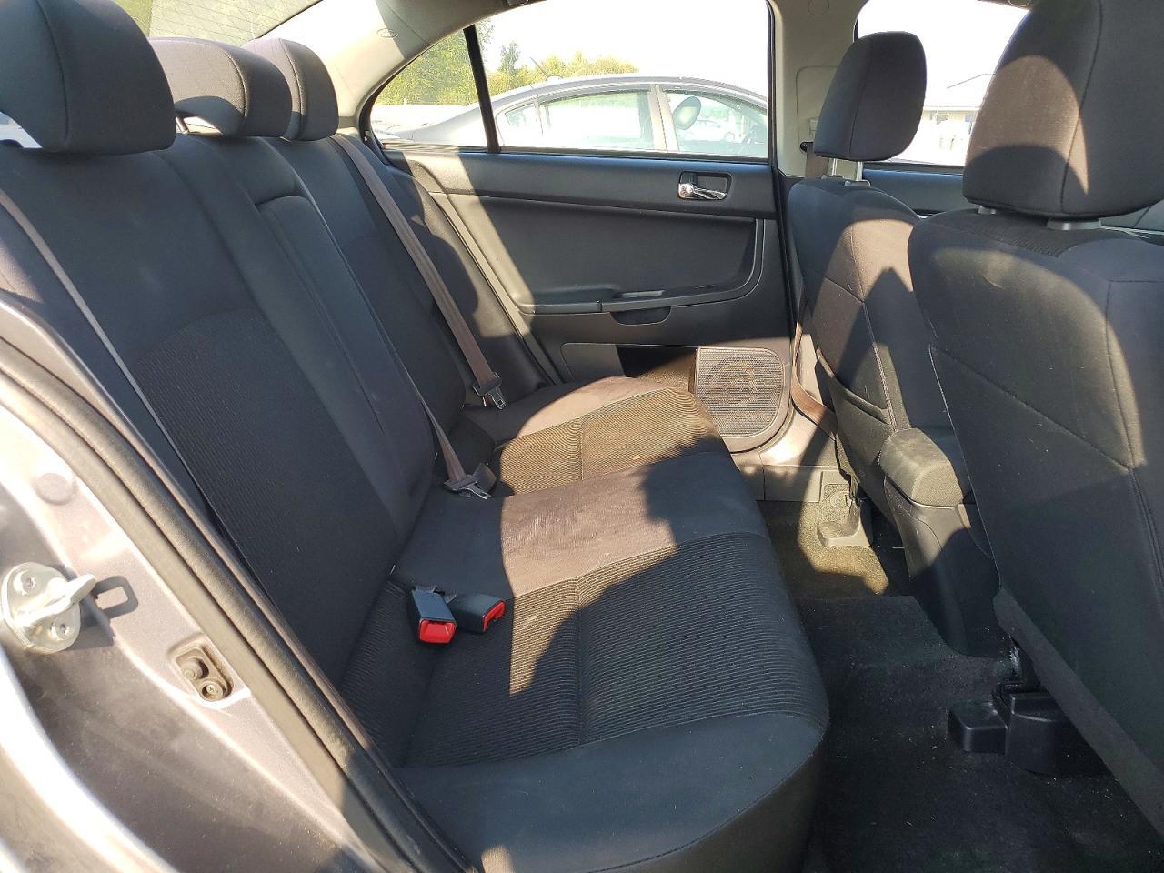 2016 Mitsubishi Lancer Es - zdjęcie 10