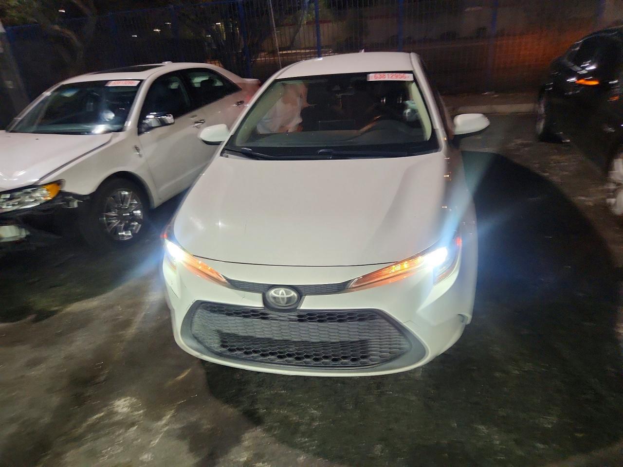 2020 Toyota Corolla Le - zdjęcie 5