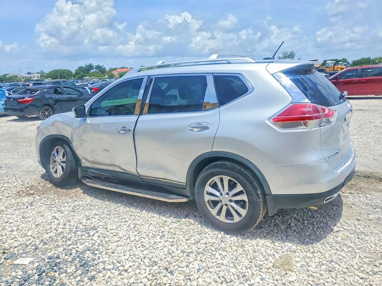 2015 Nissan Rogue Sv - zdjęcie 2