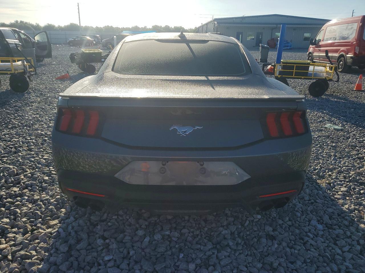 2024 Ford Mustang - zdjęcie 6
