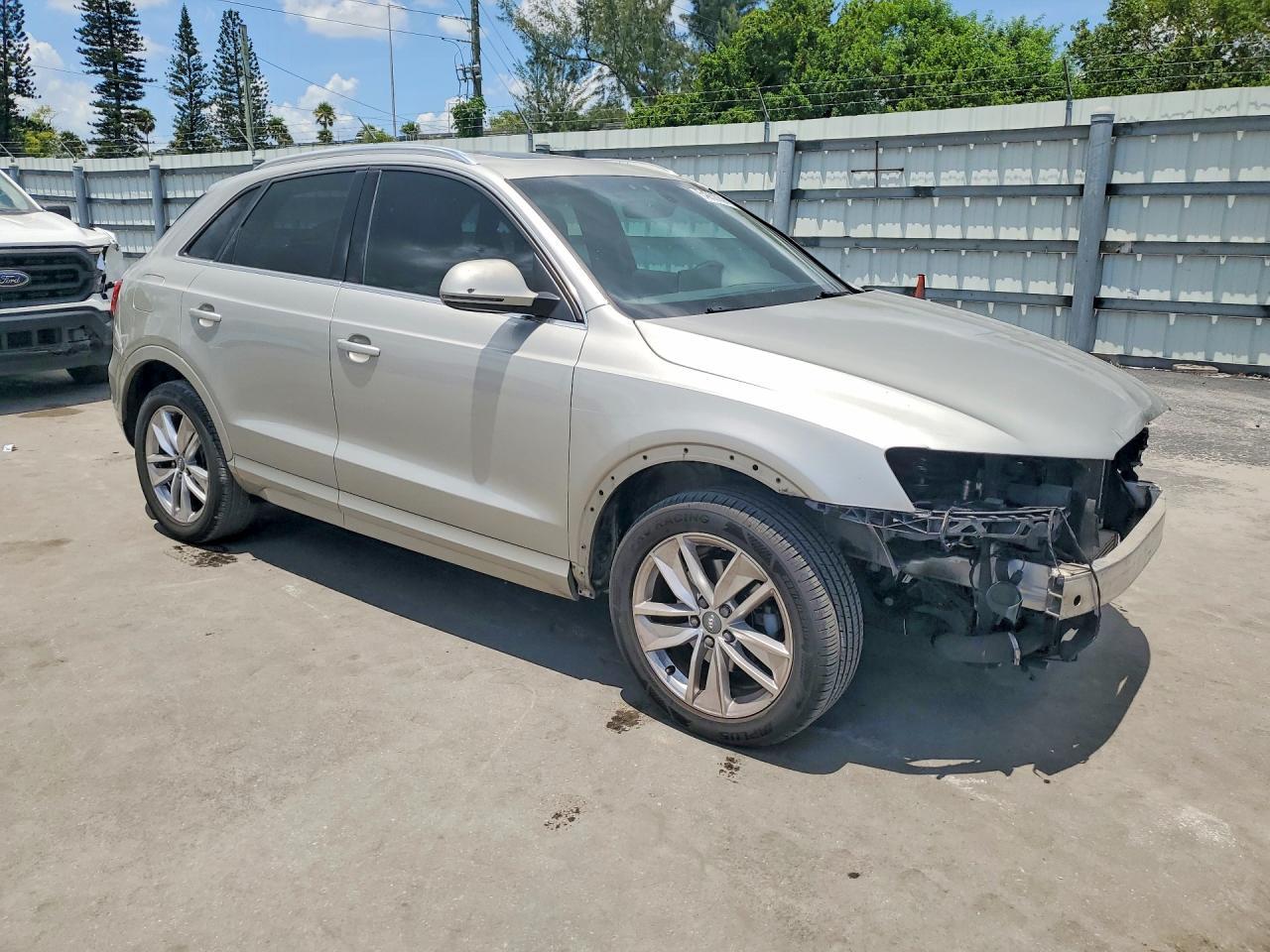 2016 Audi Q3 Premium Plus - zdjęcie 4