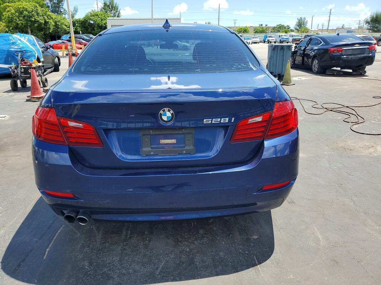 2016 BMW 528 I - zdjęcie 6