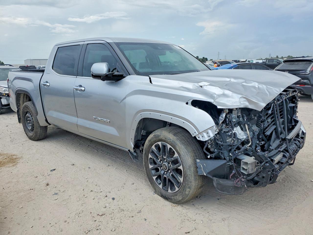 2024 Toyota Tundra Crewmax Limited - zdjęcie 4