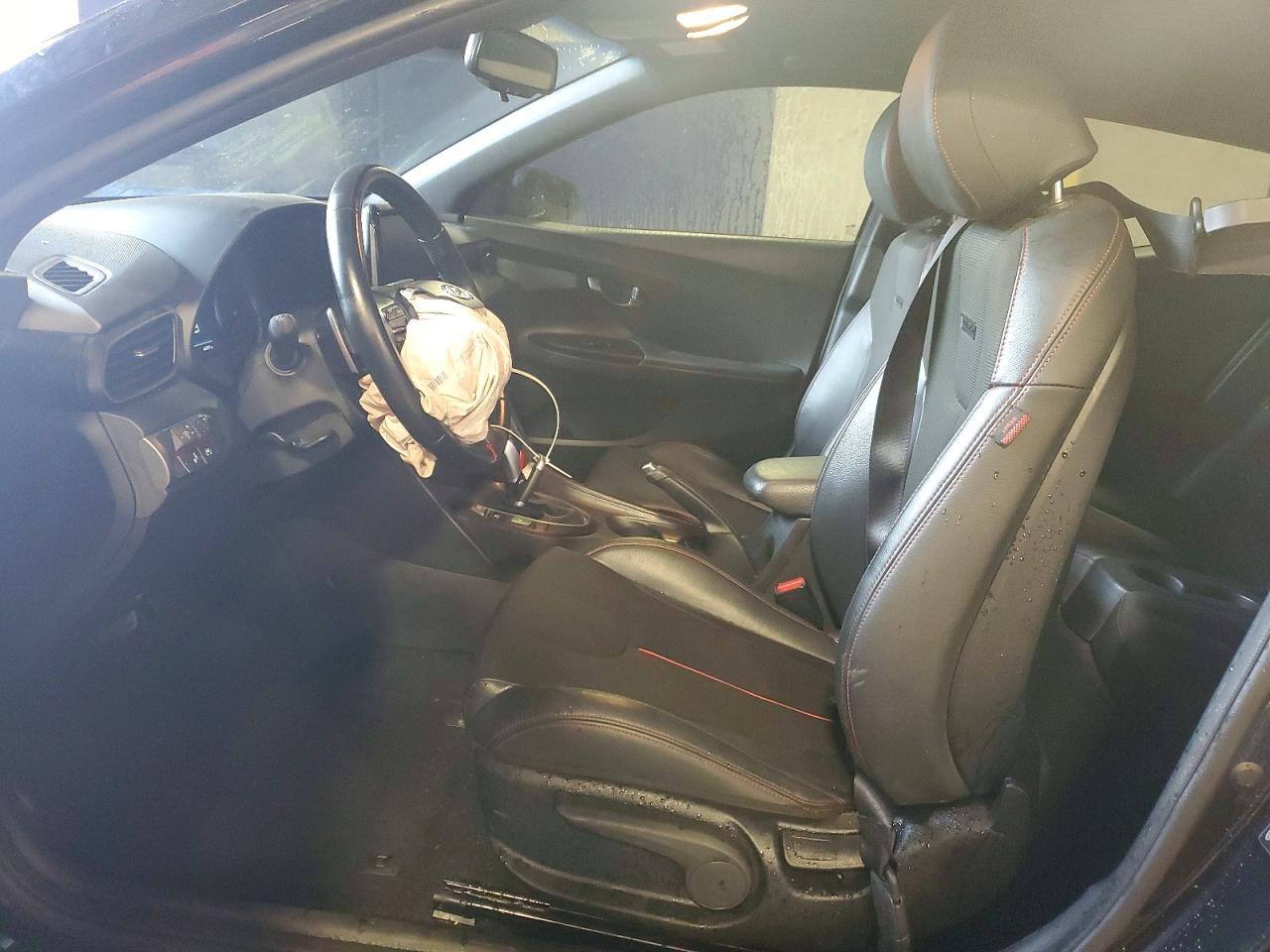 2019 Hyundai Veloster 2.0L Premium - zdjęcie 7