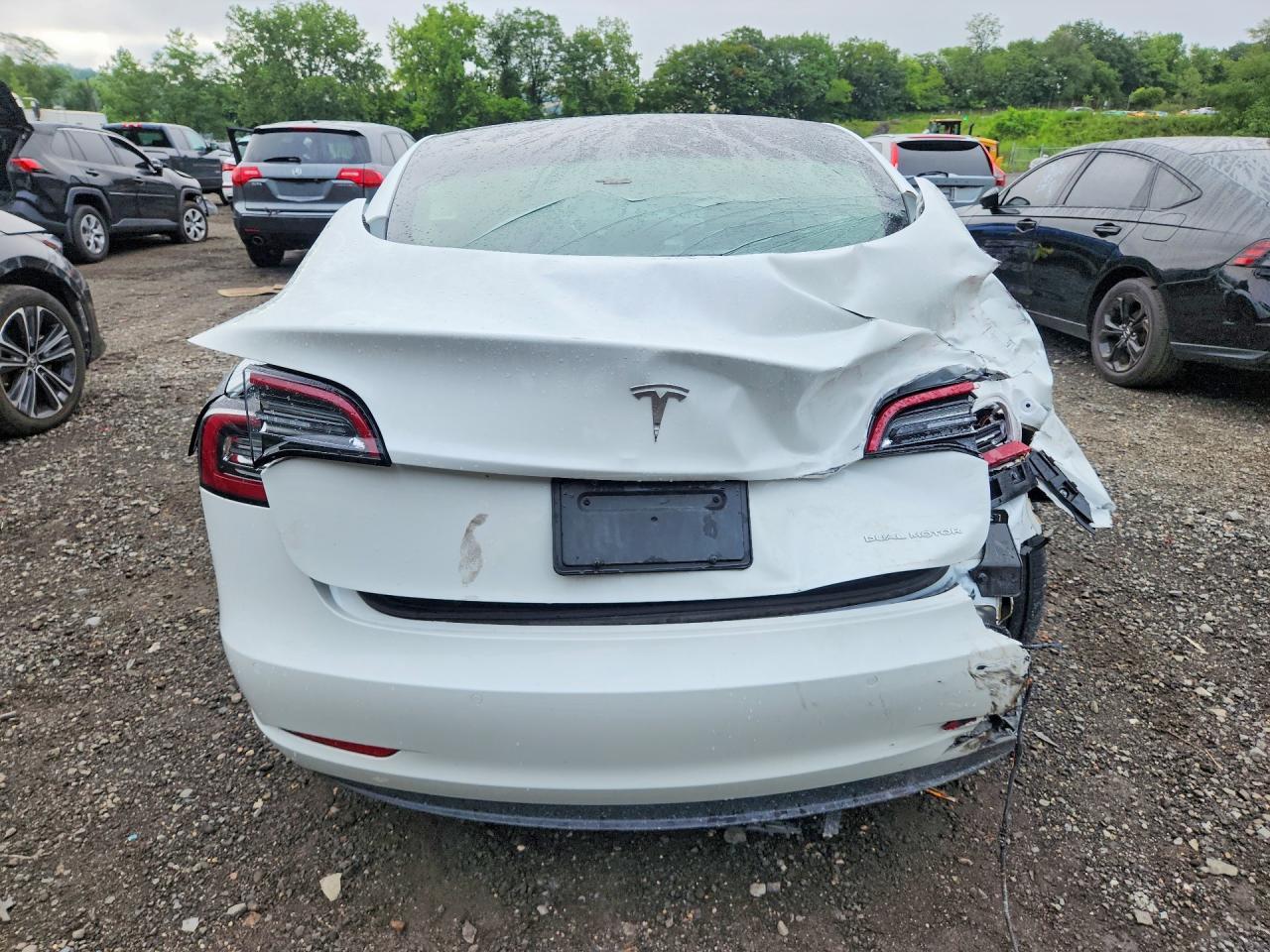 2022 Tesla Model 3 - zdjęcie 6
